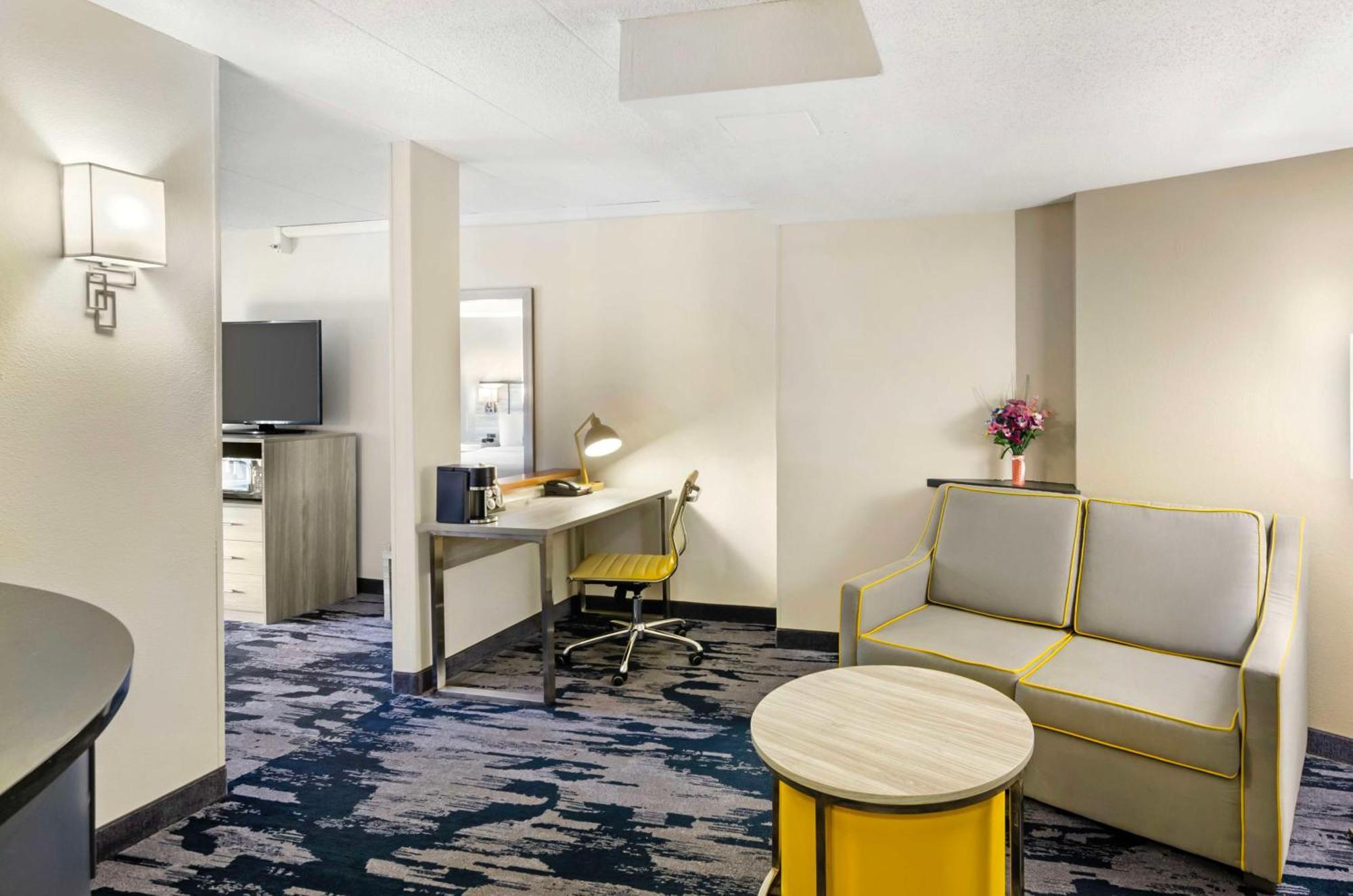 Best Western Plus Beckley Inn Ngoại thất bức ảnh